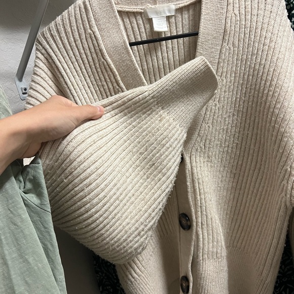 Sweater - Picture 2 of 4